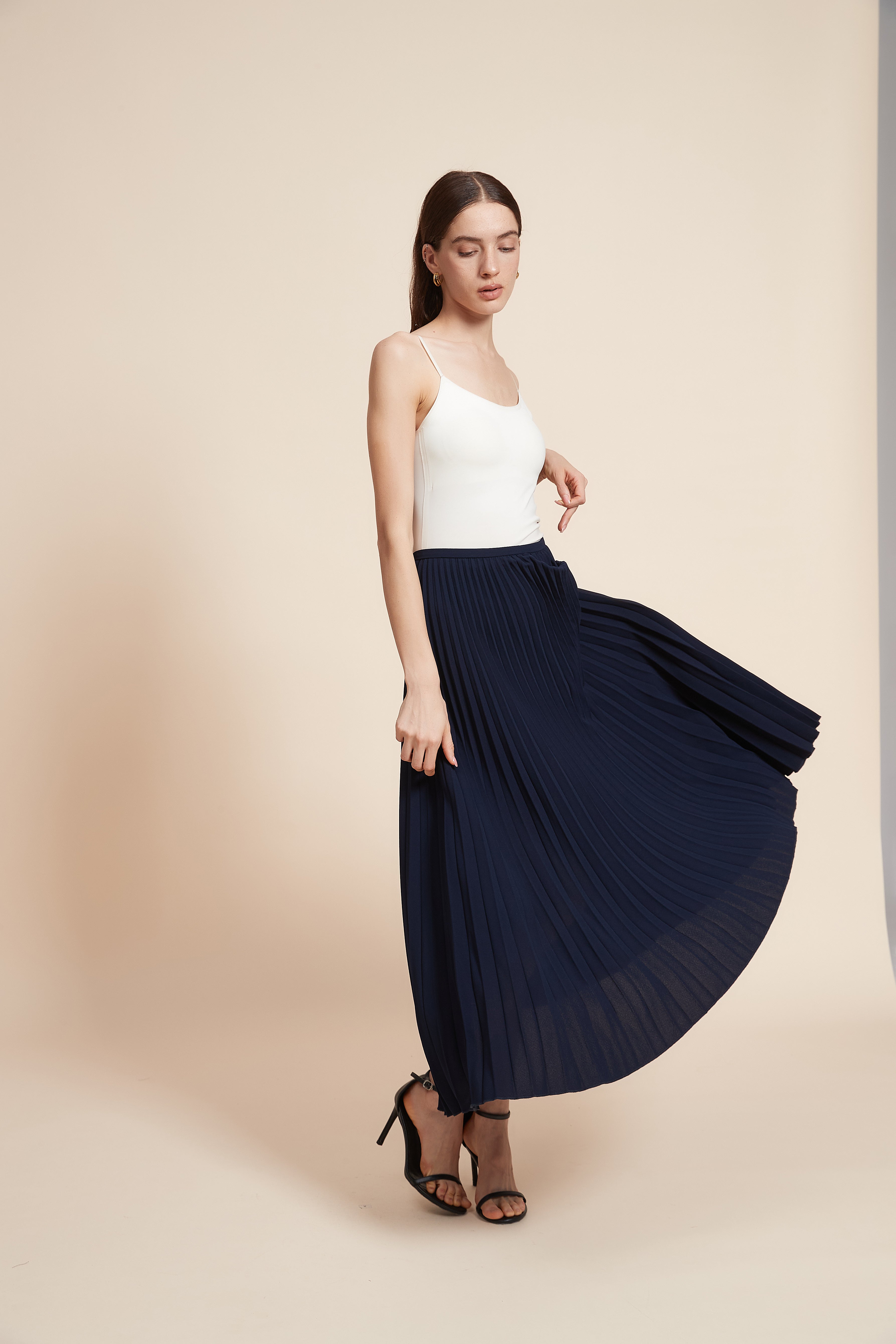 Plain Pleated Midi Skirt