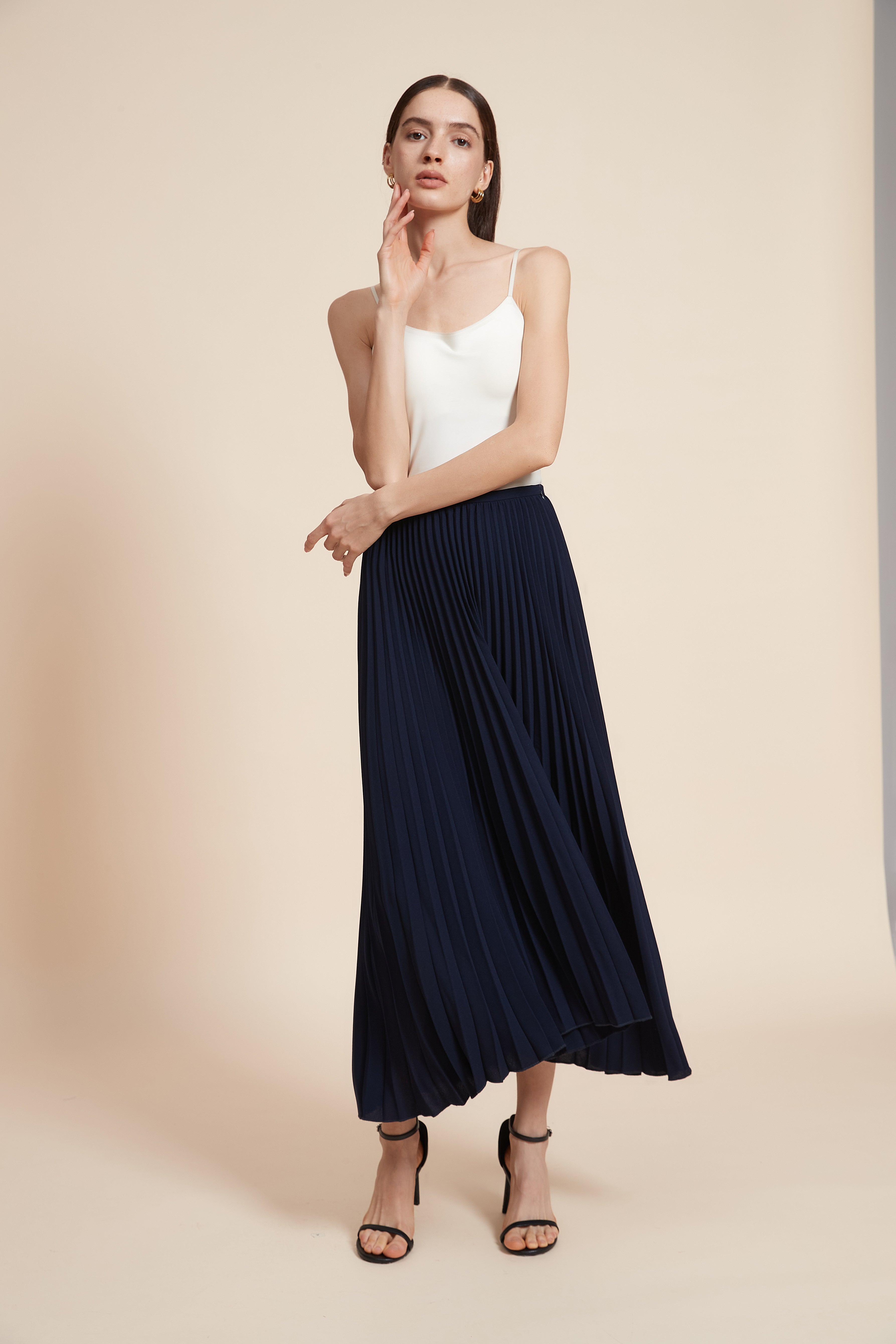 Plain Pleated Midi Skirt
