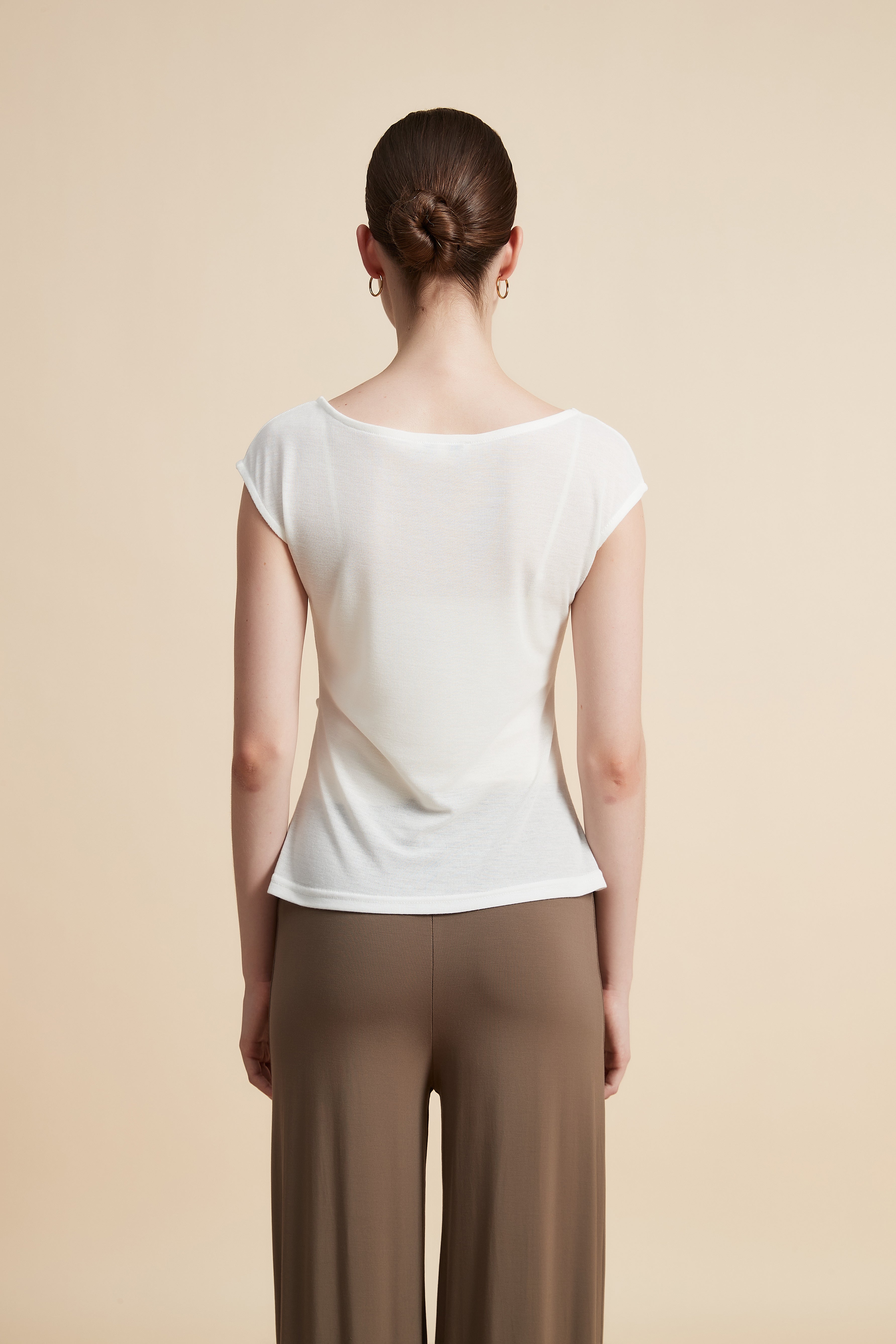 Sleeveless Top with Round Neck