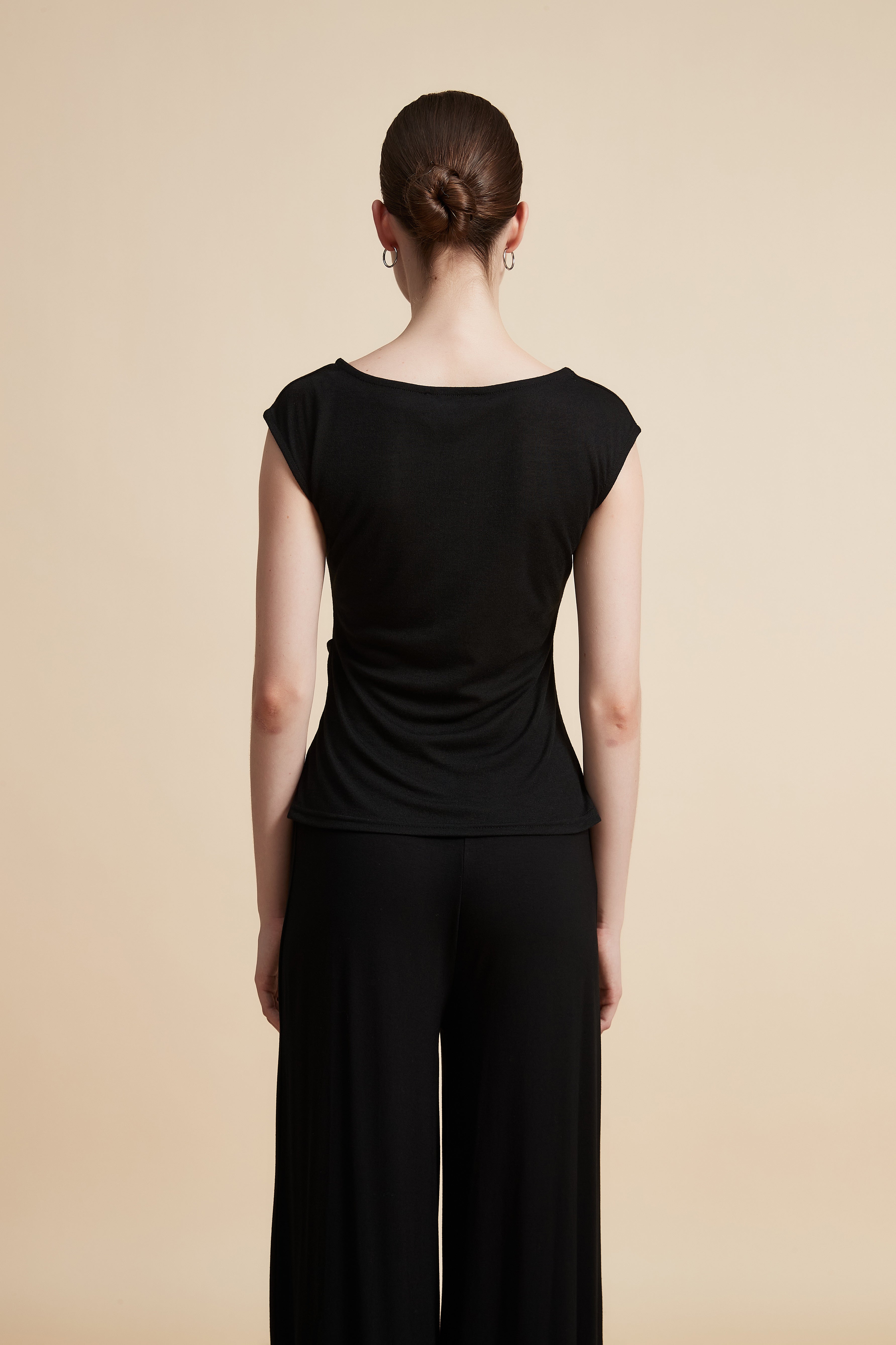Sleeveless Top with Round Neck