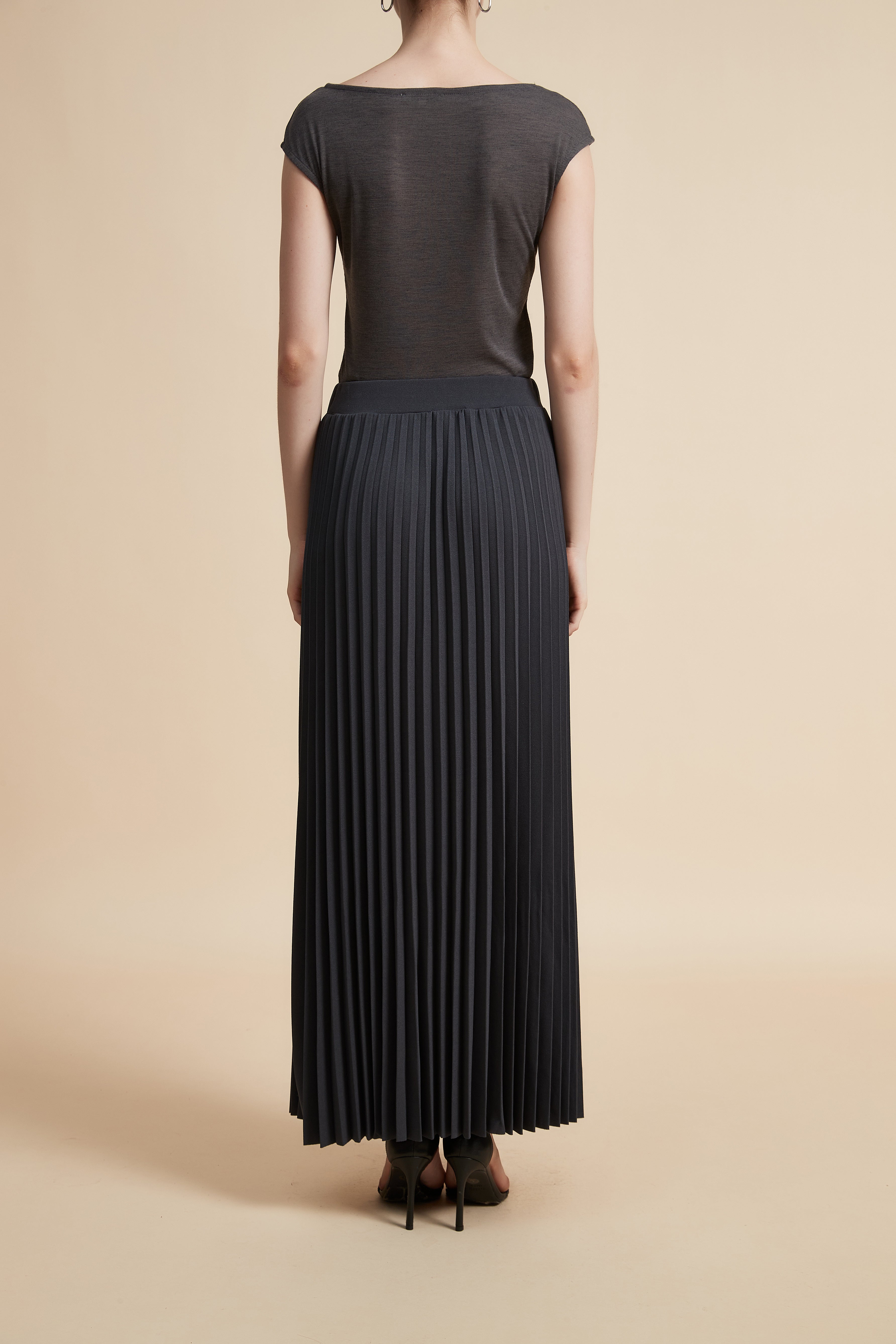 Solid Long Pleated Skirt
