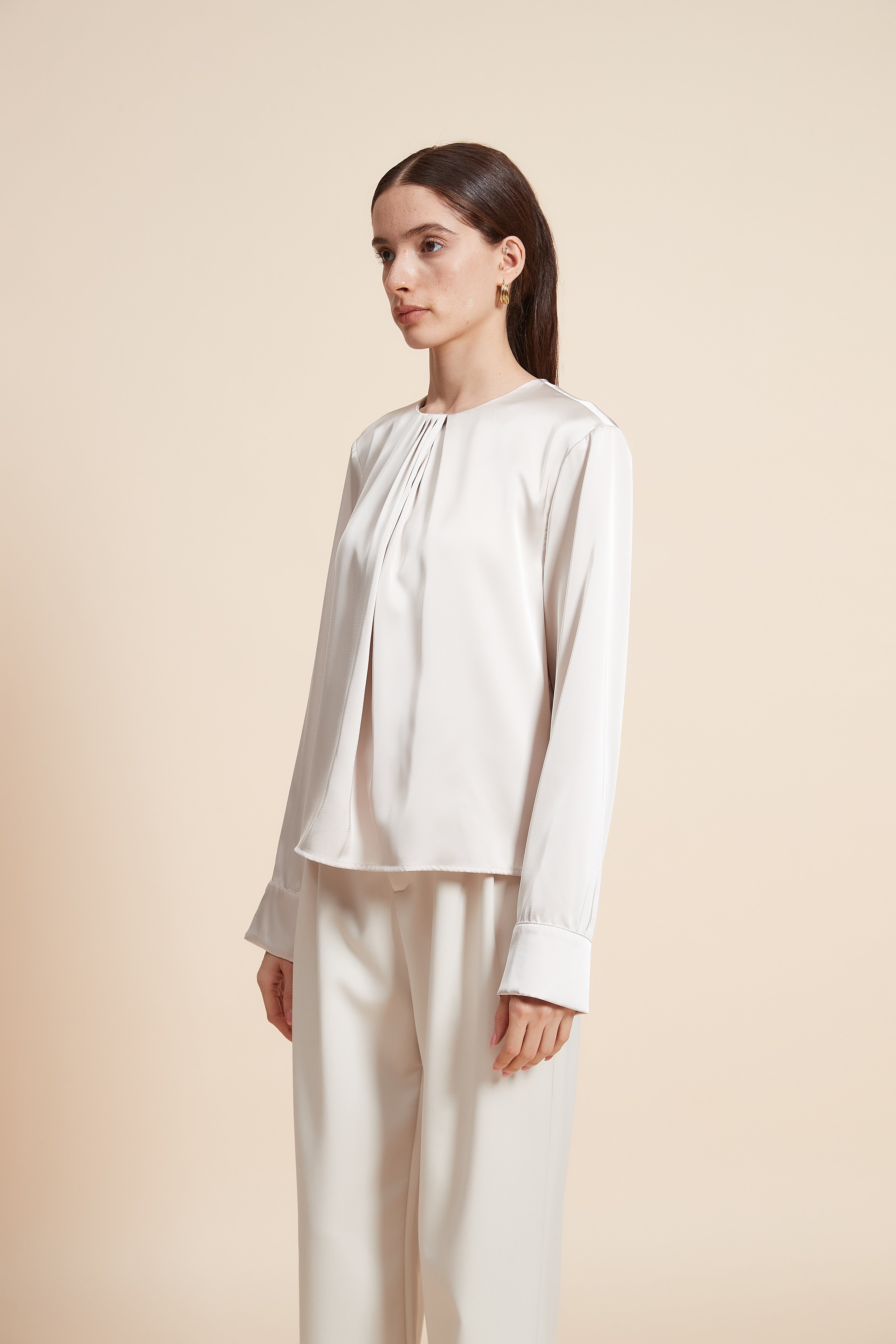 Loose-Fit Long Sleeve Plain Blouse