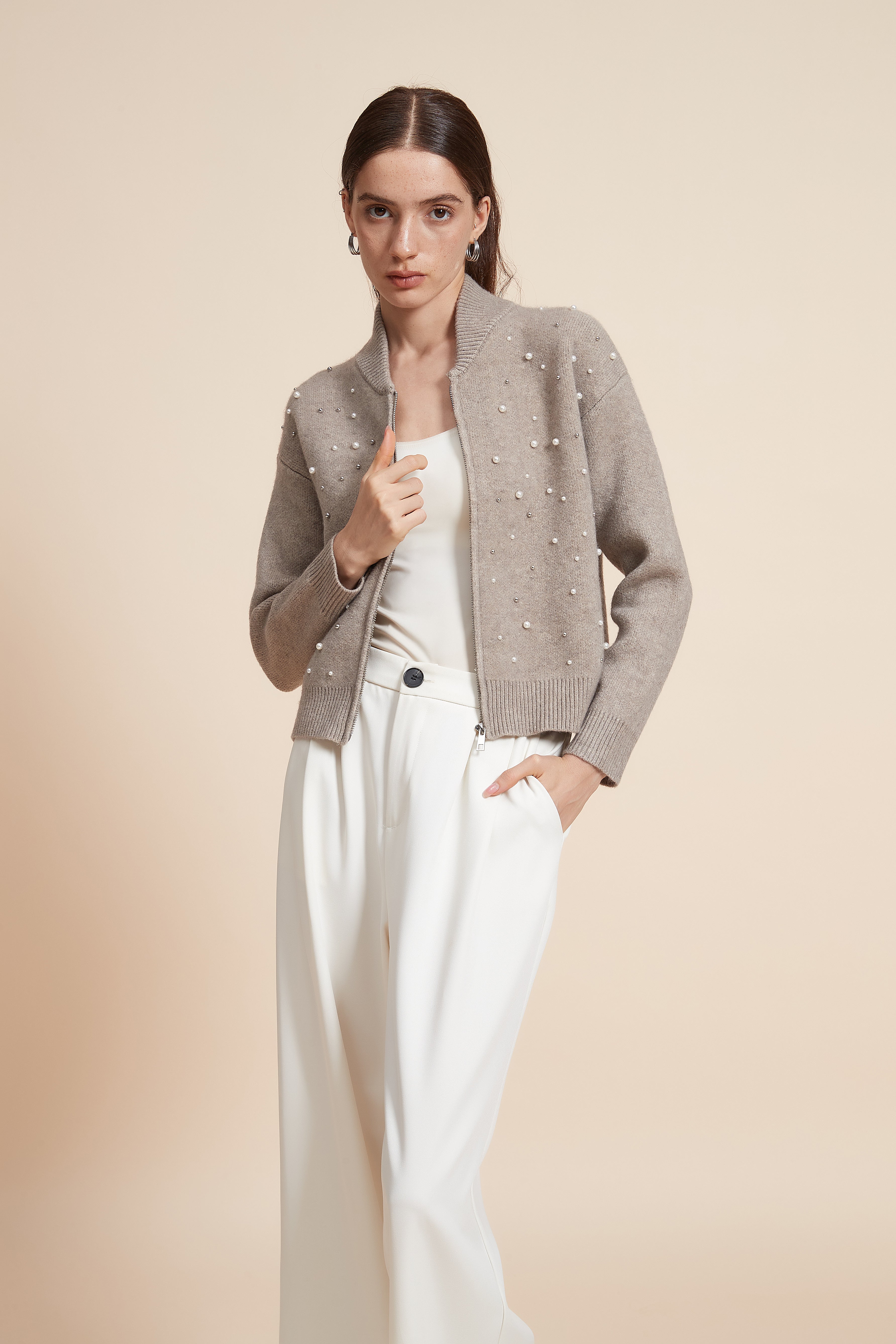 Plain Short Sweatshirt Embellished With Pearls