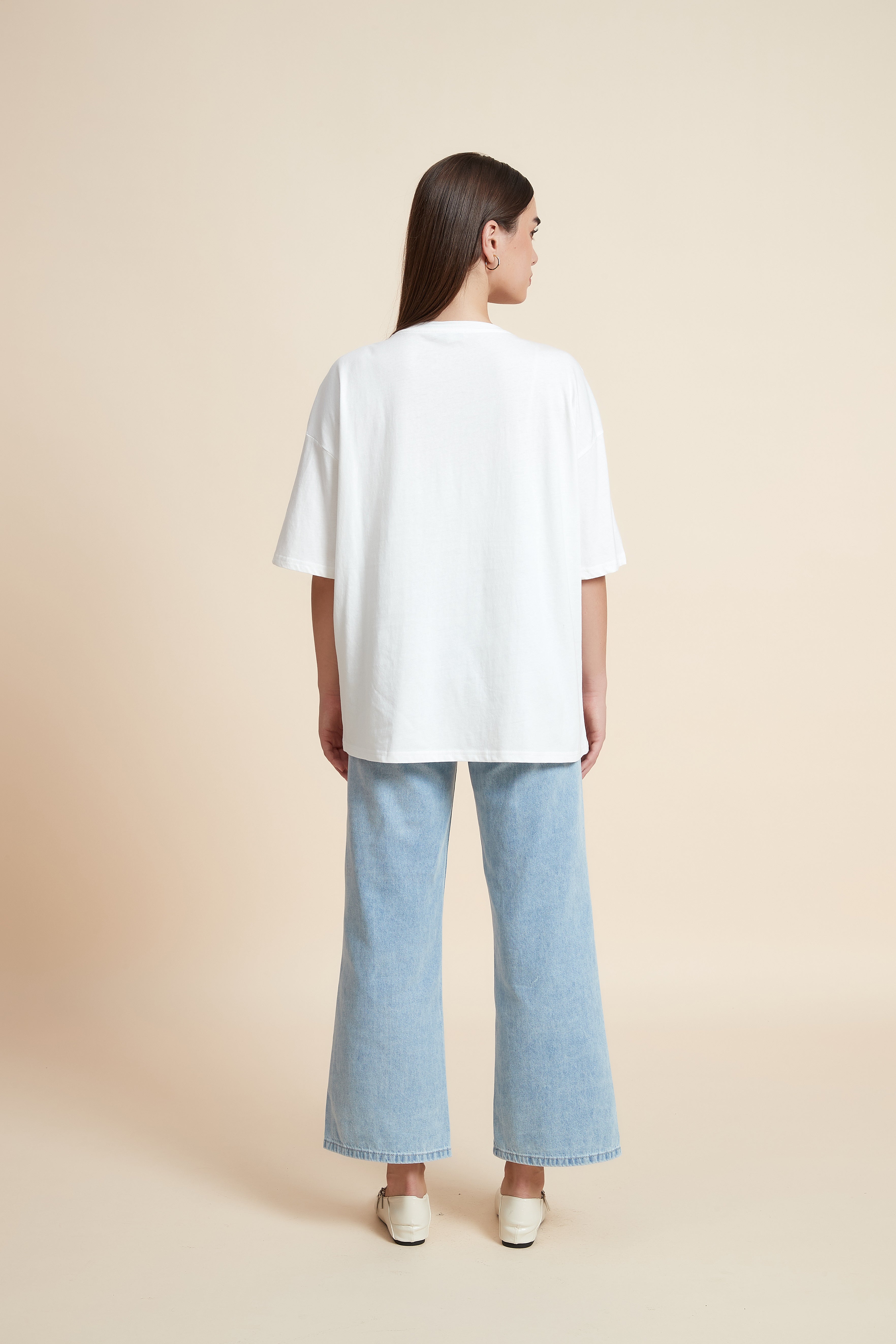 تيشيرت نصف كم مطرز