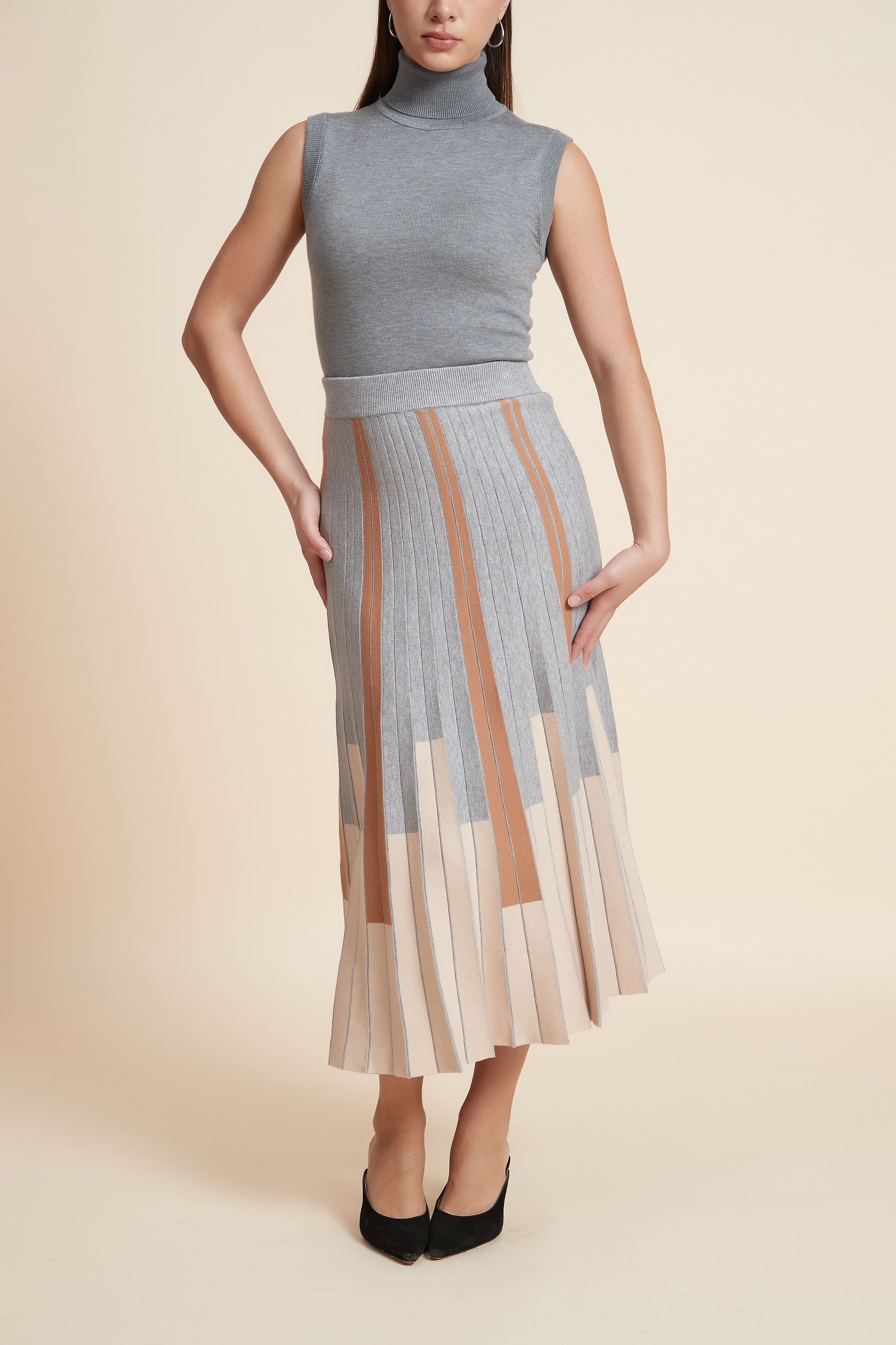 تنورة ميدي مخططة بالطول