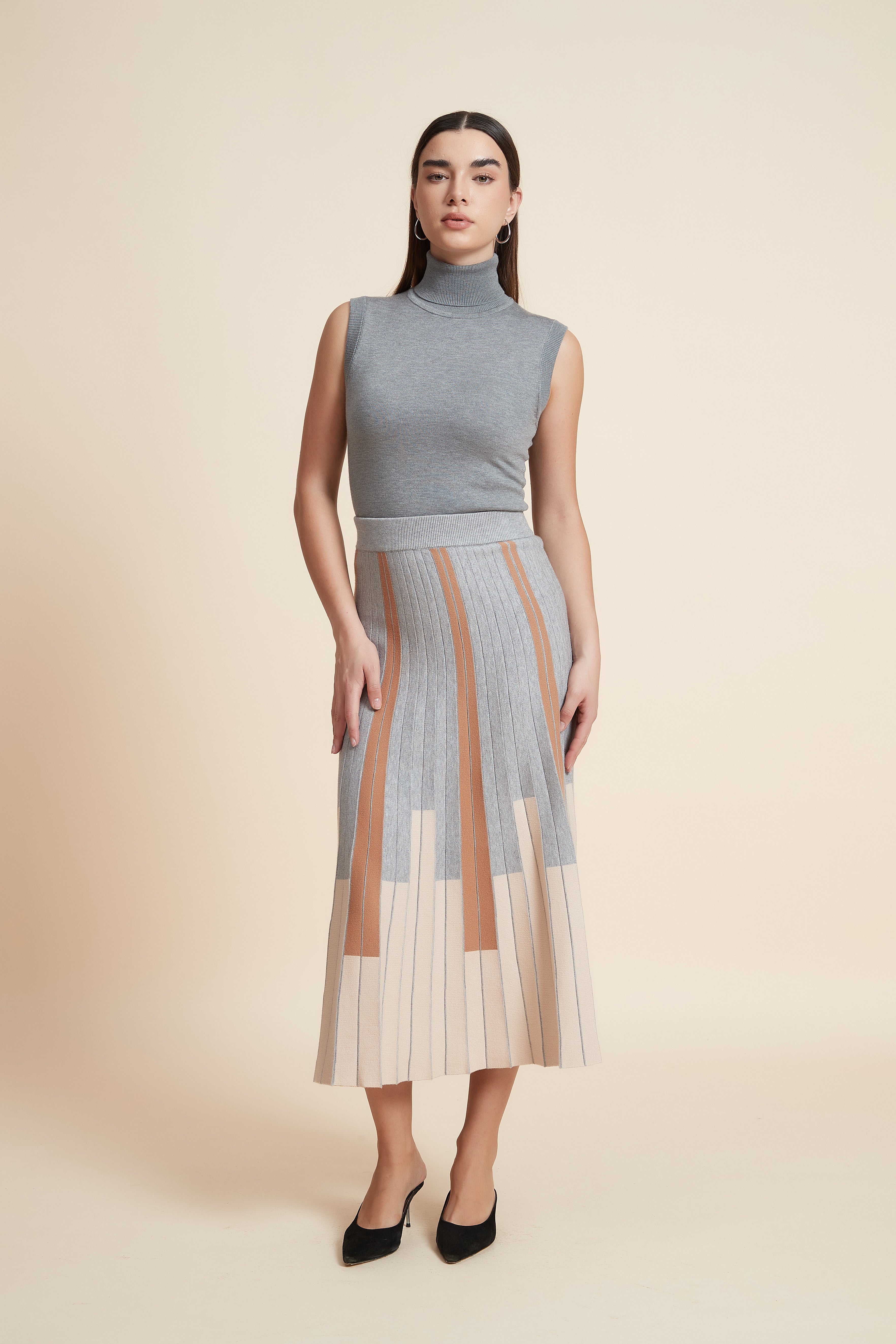 تنورة ميدي مخططة بالطول