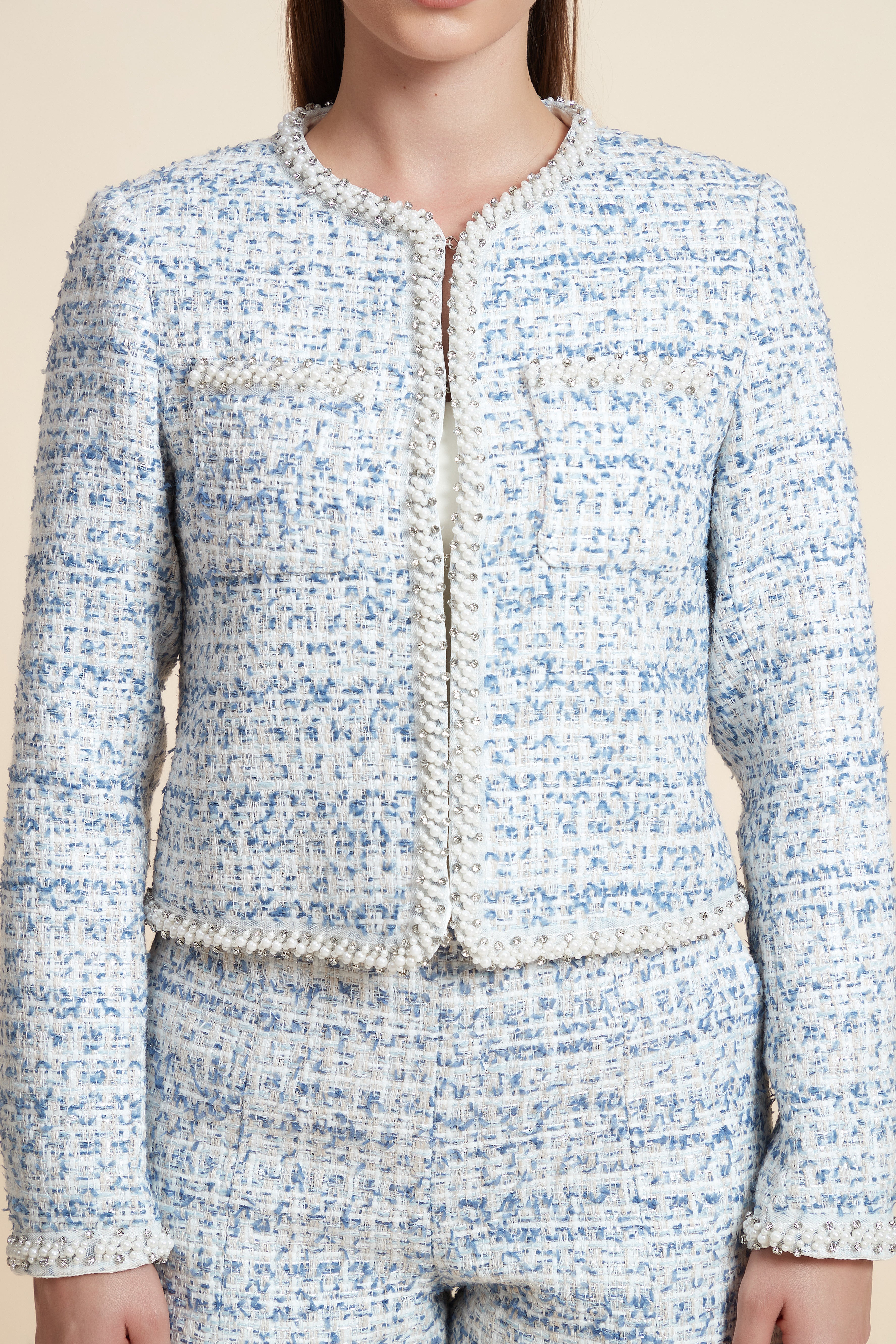 جاكيت قصير شتوي أكمام طويلة وياقة دائرية