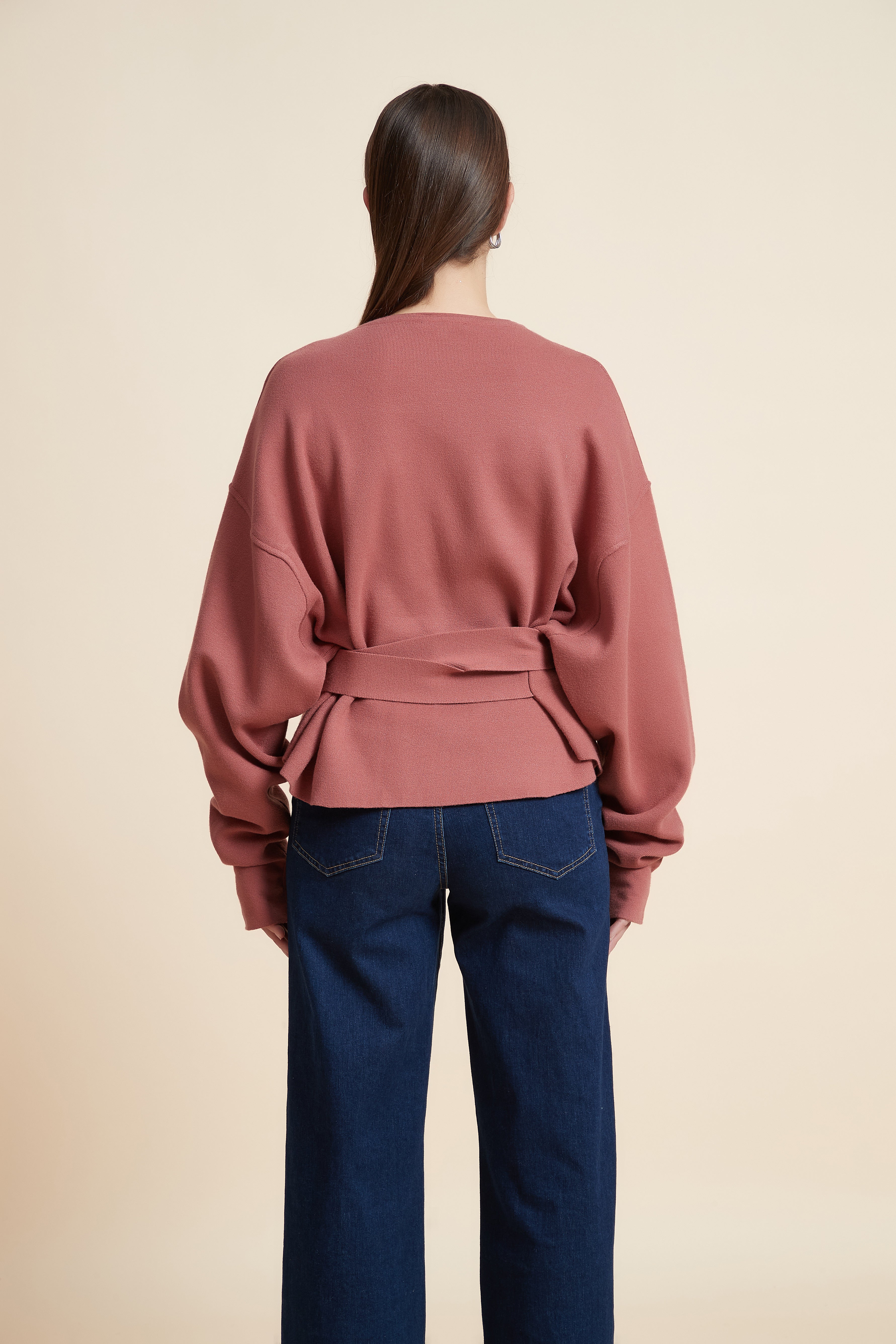 سويت شيرت سادة بكم طويل واسع