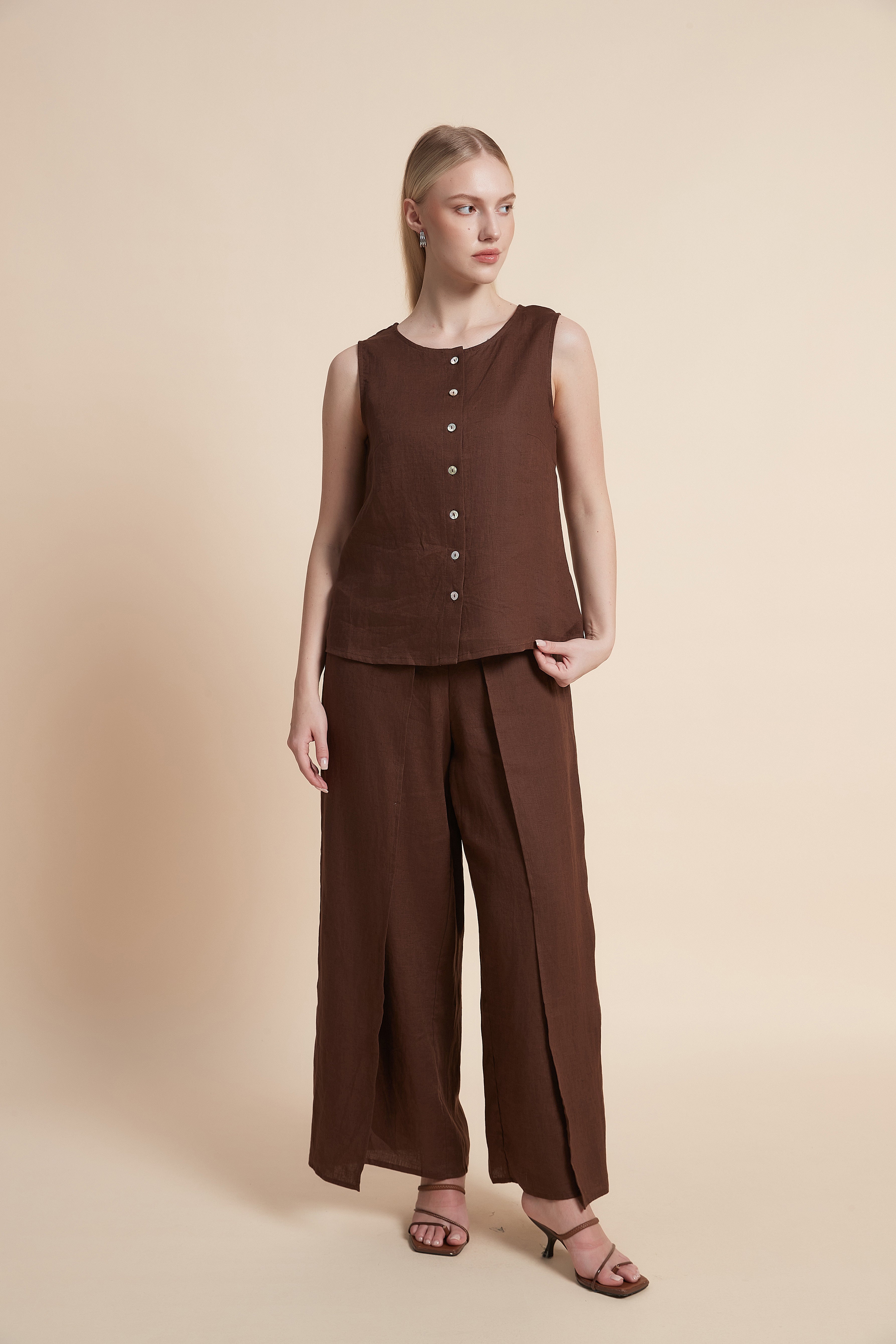 Plain Sleeveless Midi Blouse