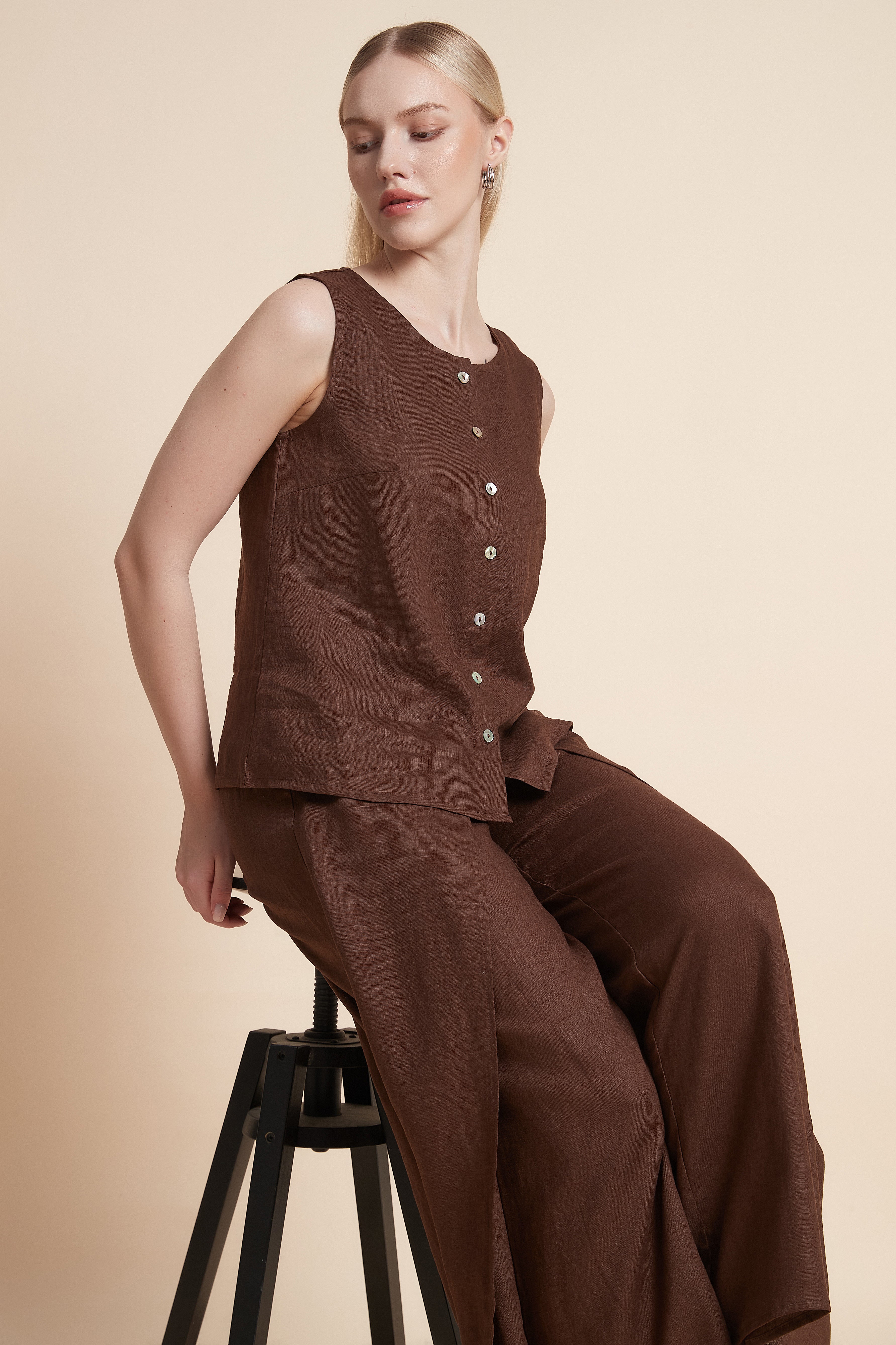 Plain Sleeveless Midi Blouse