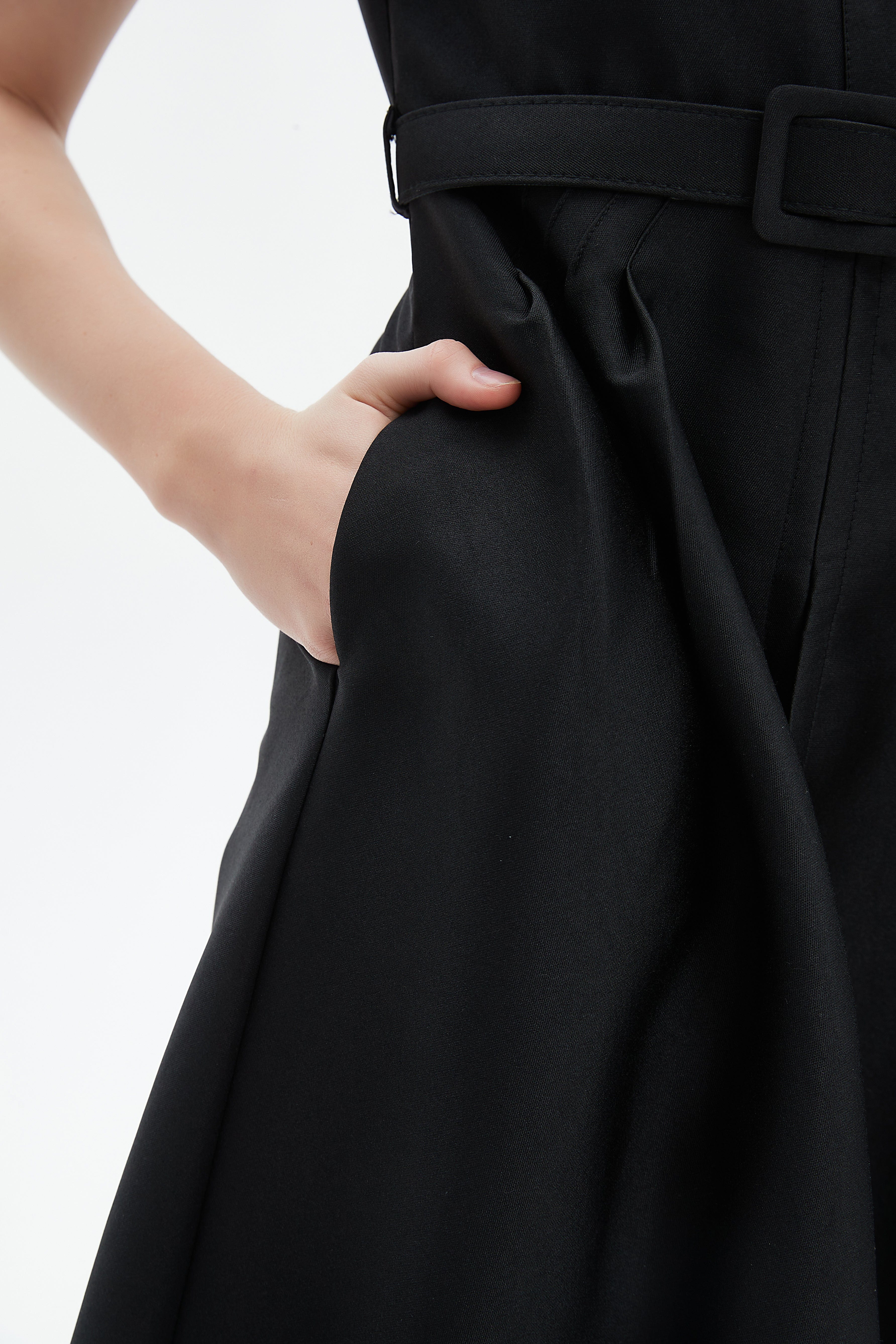Knee-Length Half-Sleeve Dress With Lace Detailing