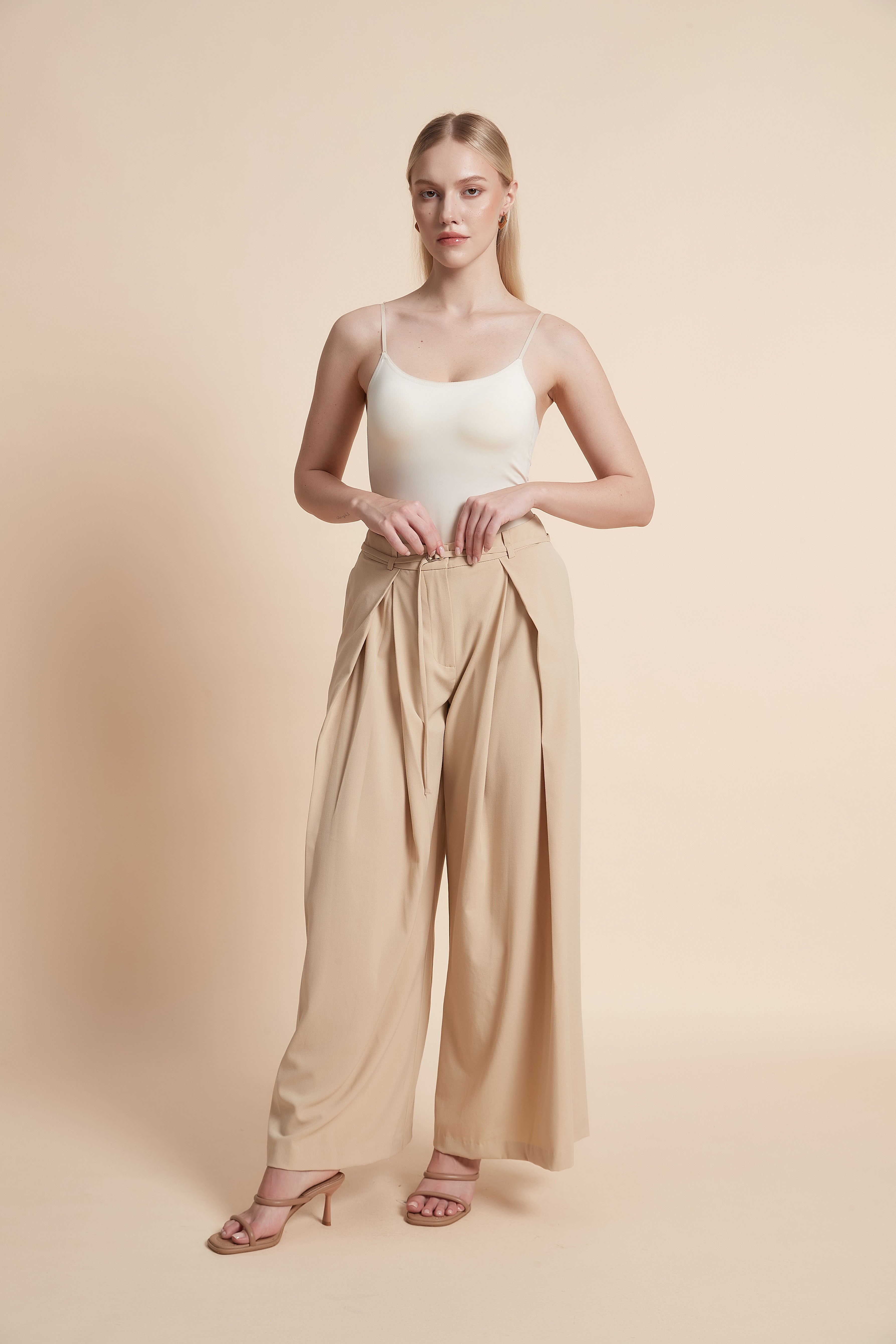 Plain Wide-Leg Trousers