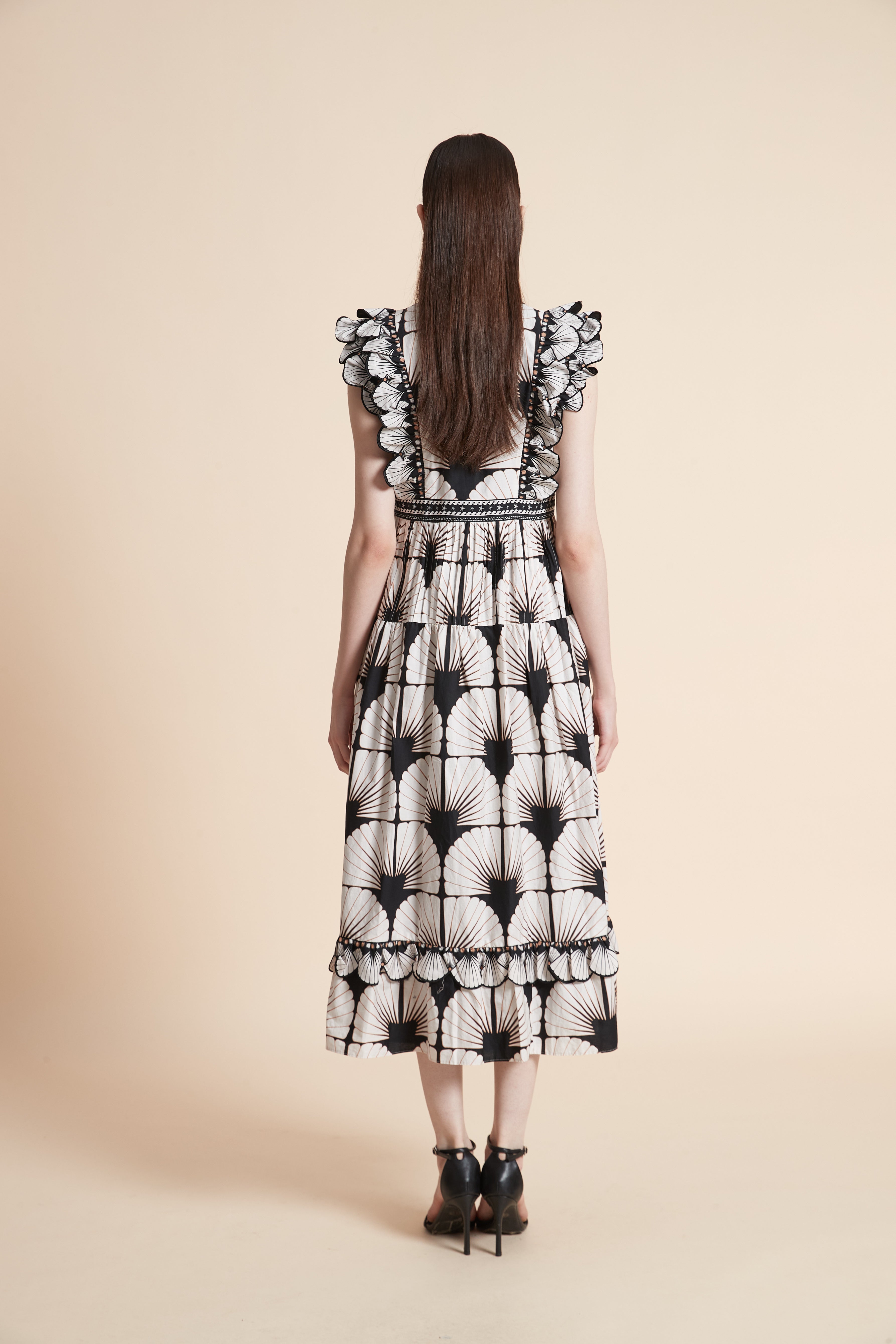 فستان ماكسي بنقشة هندسية بأكمام قصيرة