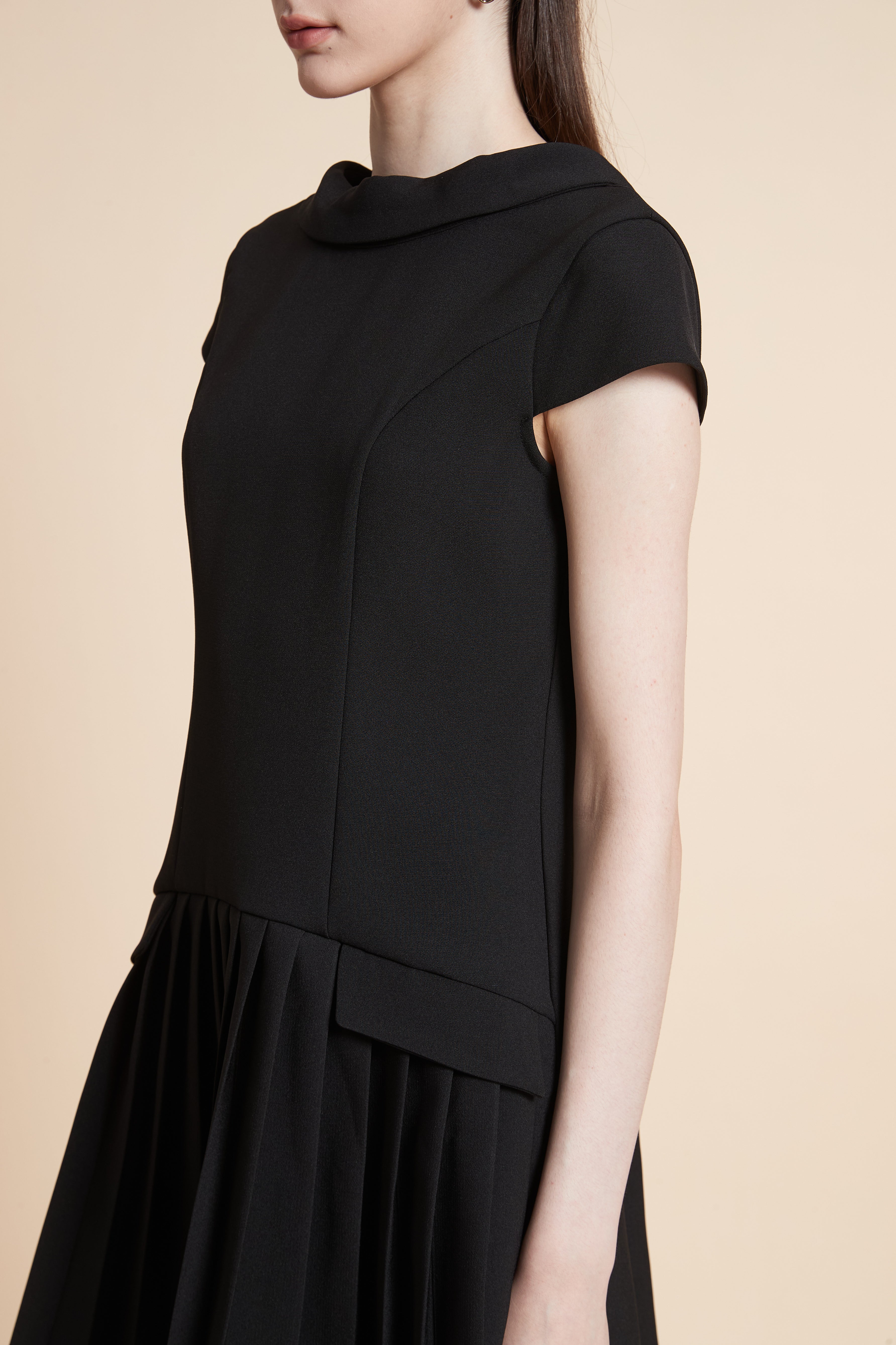 Short Plain Dress with Short Sleeves