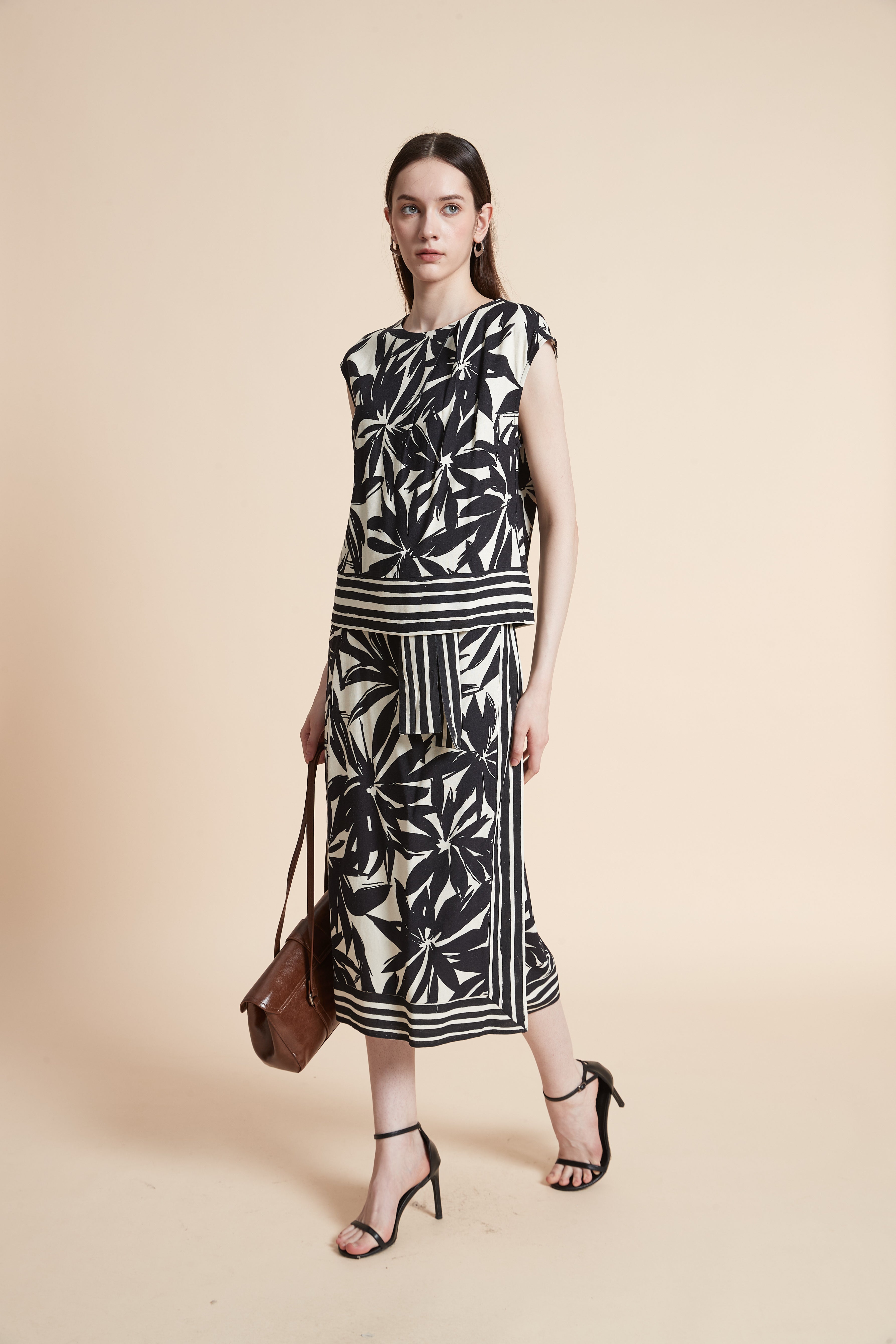 Sleeveless Printed Blouse