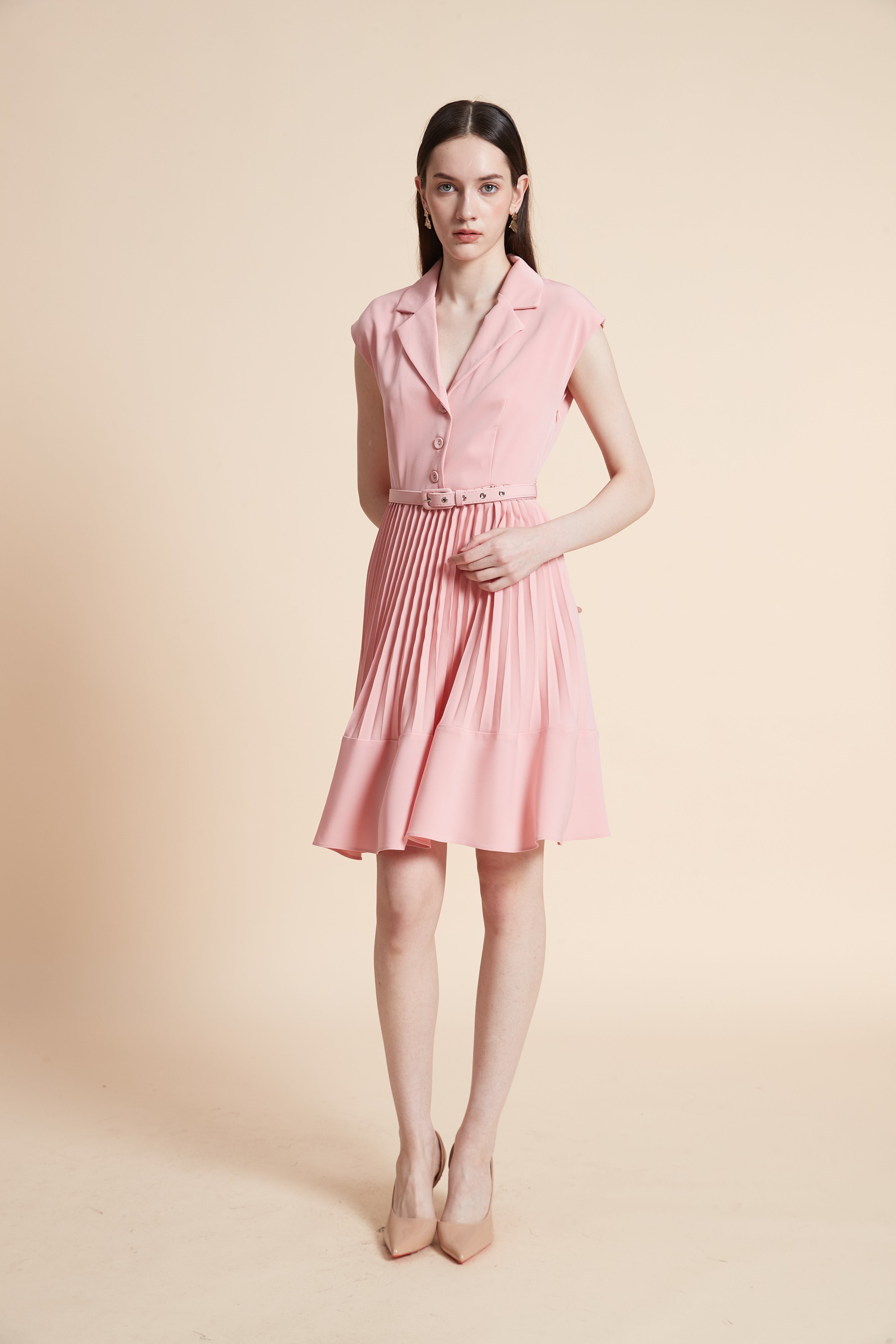 فستان بطول الركبة سادة بدون أكمام بليسية