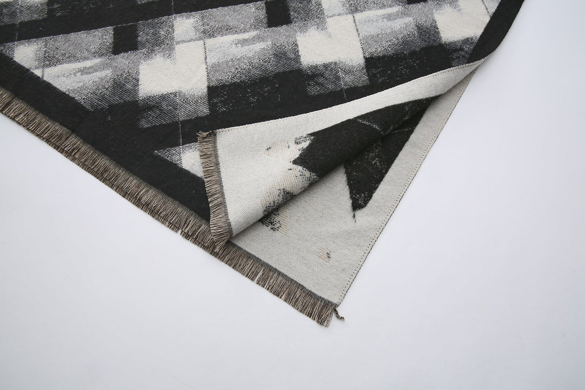 Long Patterned Oval-Neck Shawl