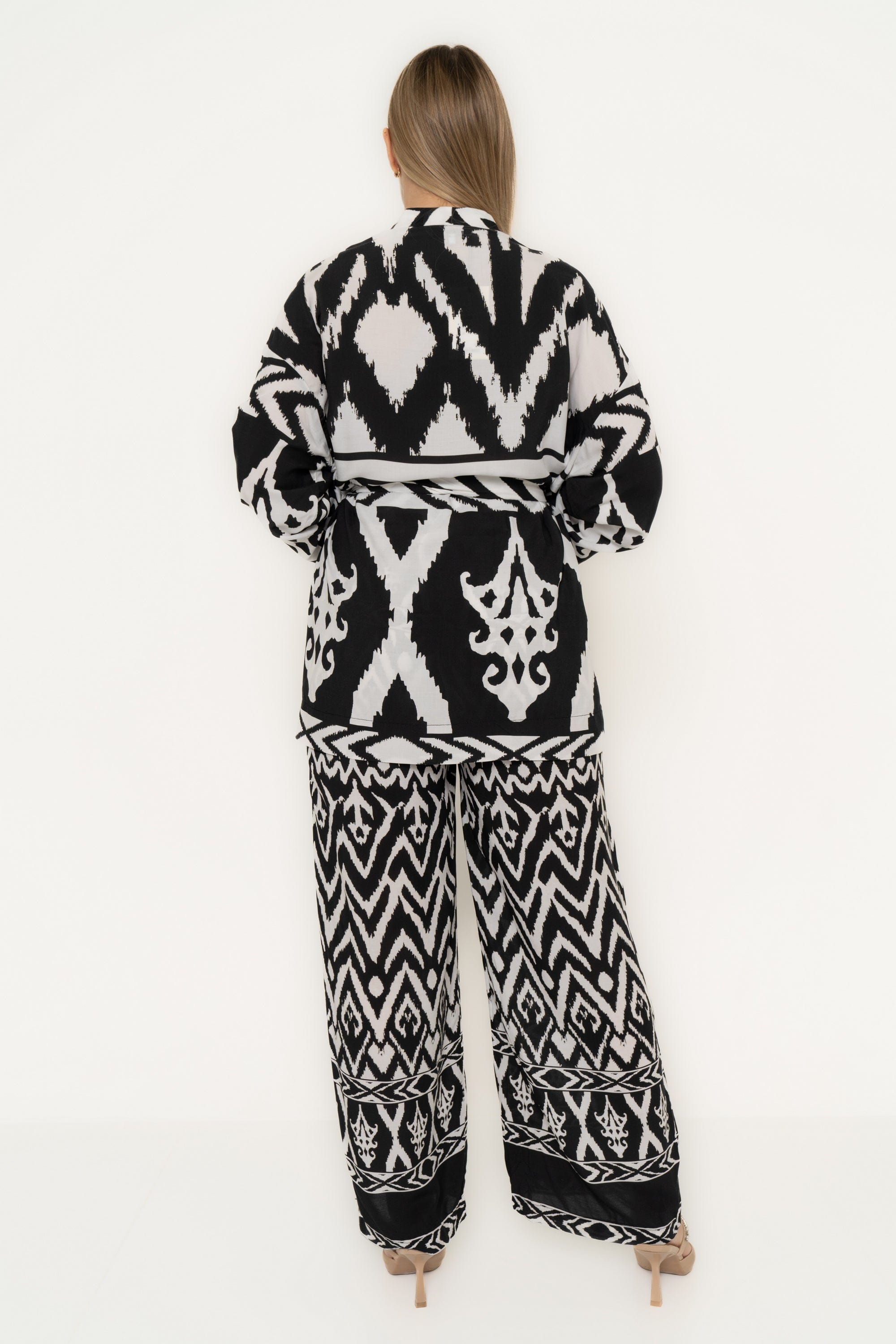Long-Sleeve Patterned Cardigan With A Waist Tie
