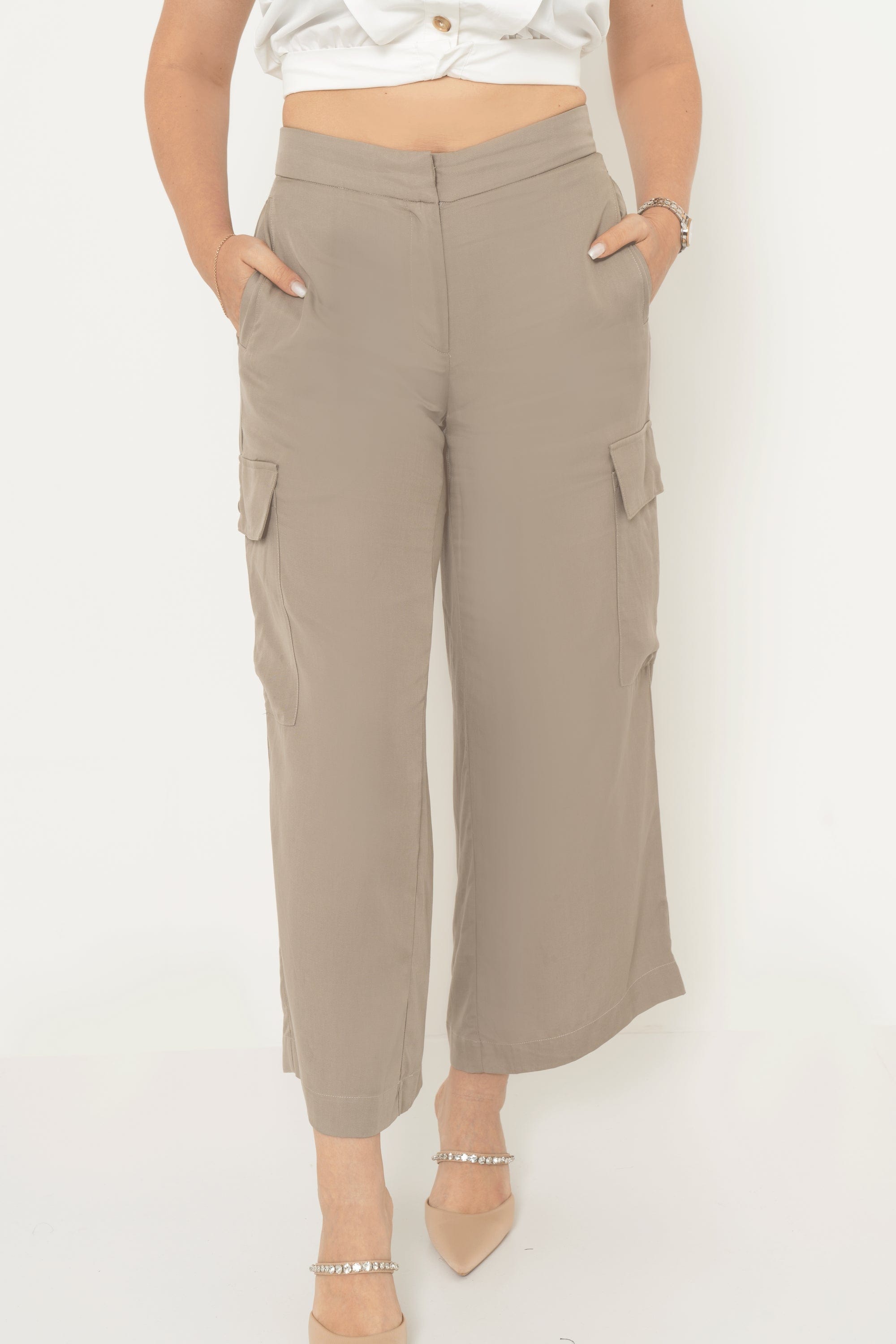 High-Waisted Long Pants With Side Pockets