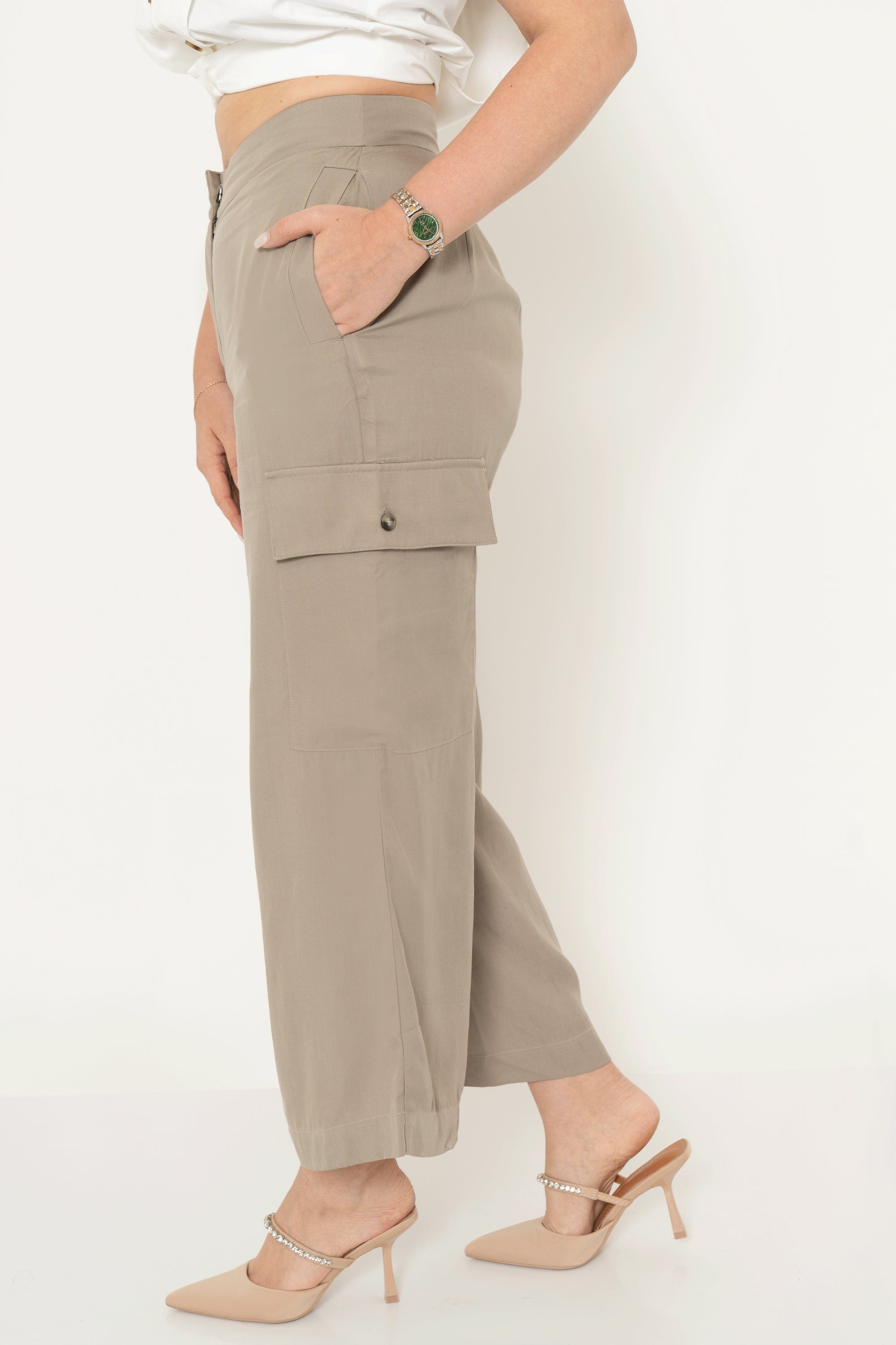 High-Waisted Long Pants With Side Pockets