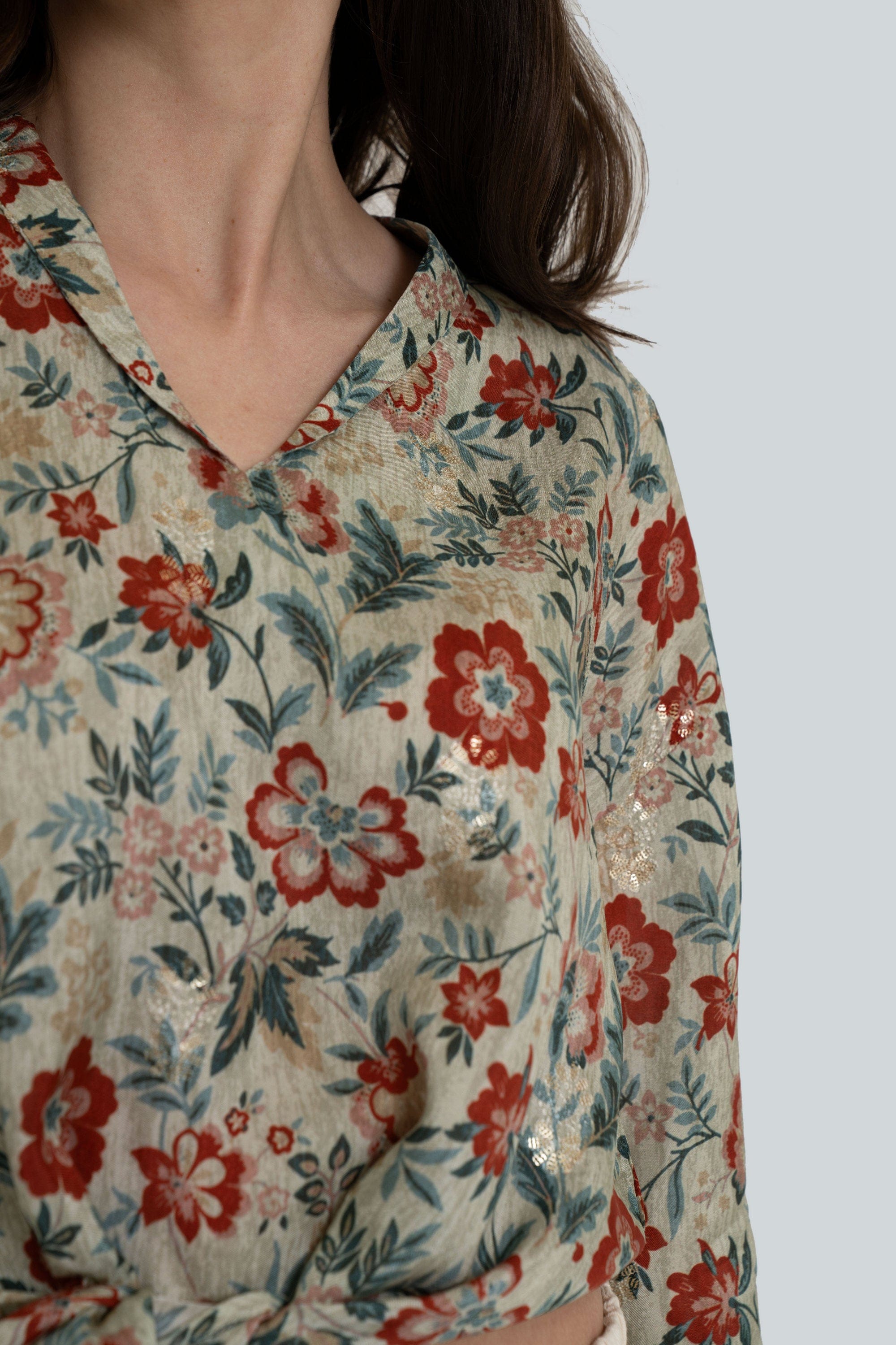 Yola Short Blouse with Floral Pattern