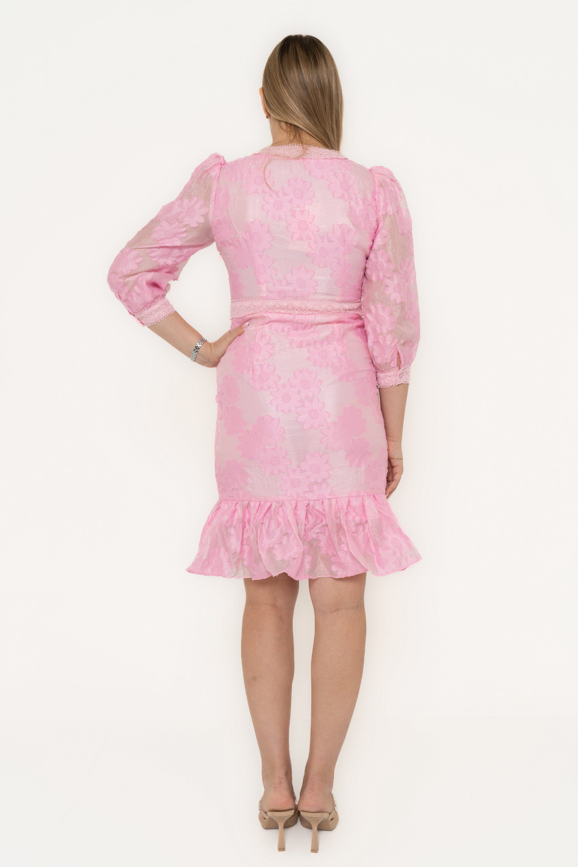 Short Dress With 3/4 Sleeves And Ruffled Design